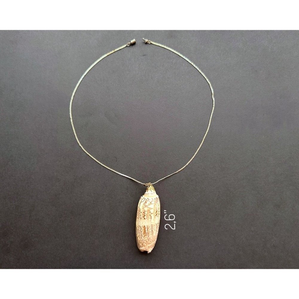 Shell bead, faux beige and white pearls, Olive shell pendant necklace set of 4 - Picture 4 of 10